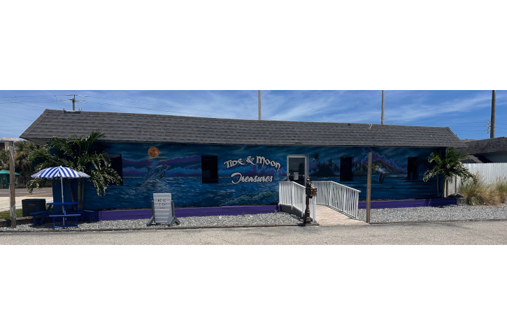 Tide And Moon Treasures Exterior